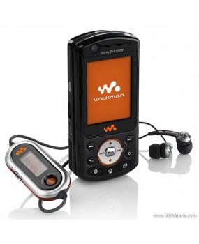 W900